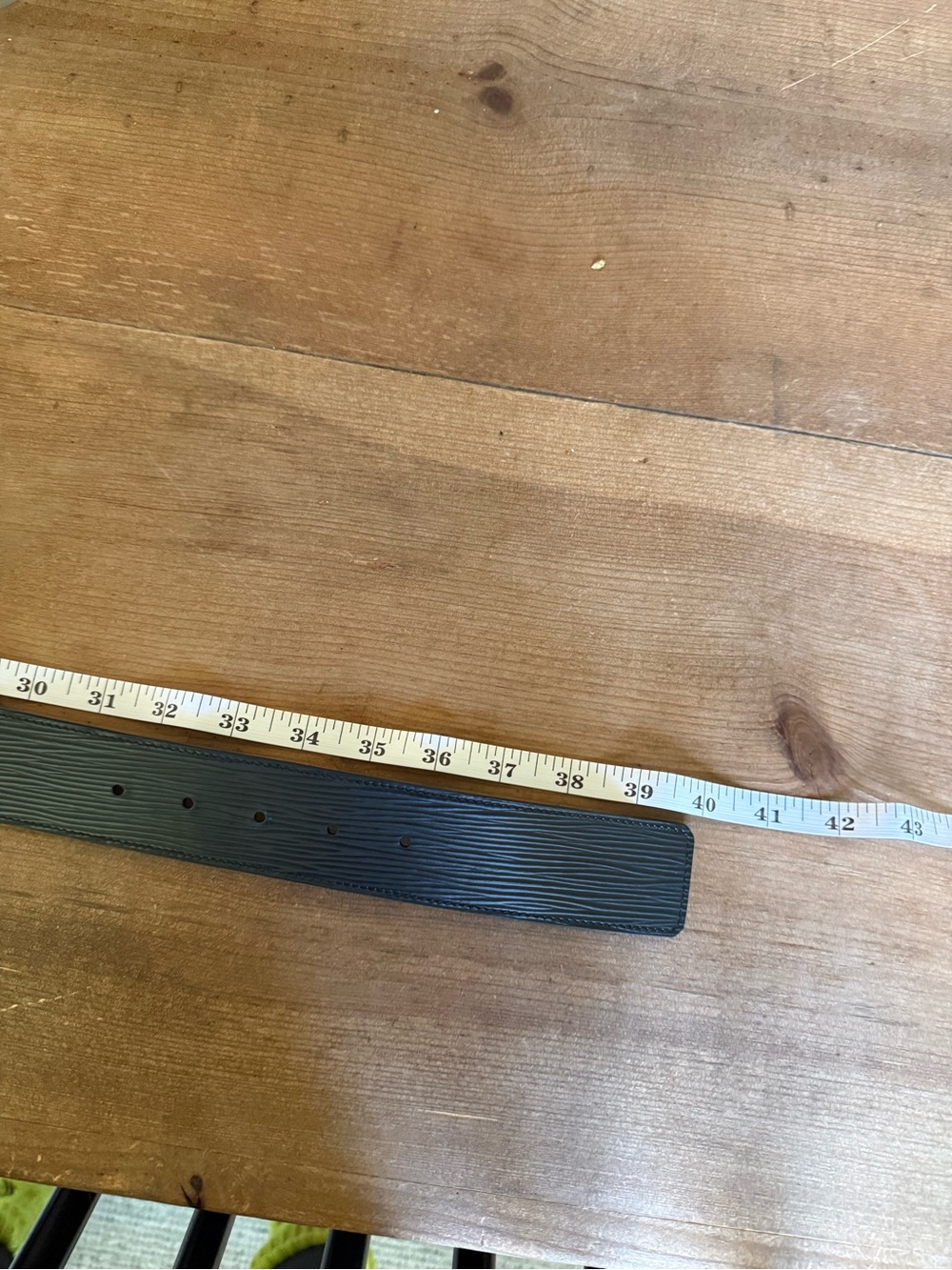 LV Epi Leather LV Initiales Belt Black Gold 40mm - Picture 4 of 11